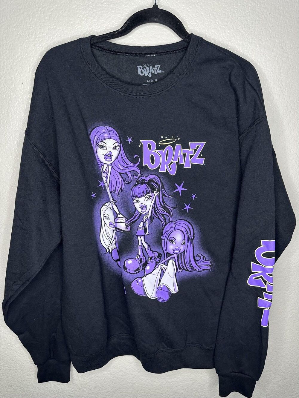 Bratz Dolls Sweatshirt Womens Large Graphic Crewneck Pullover Top Black Purple